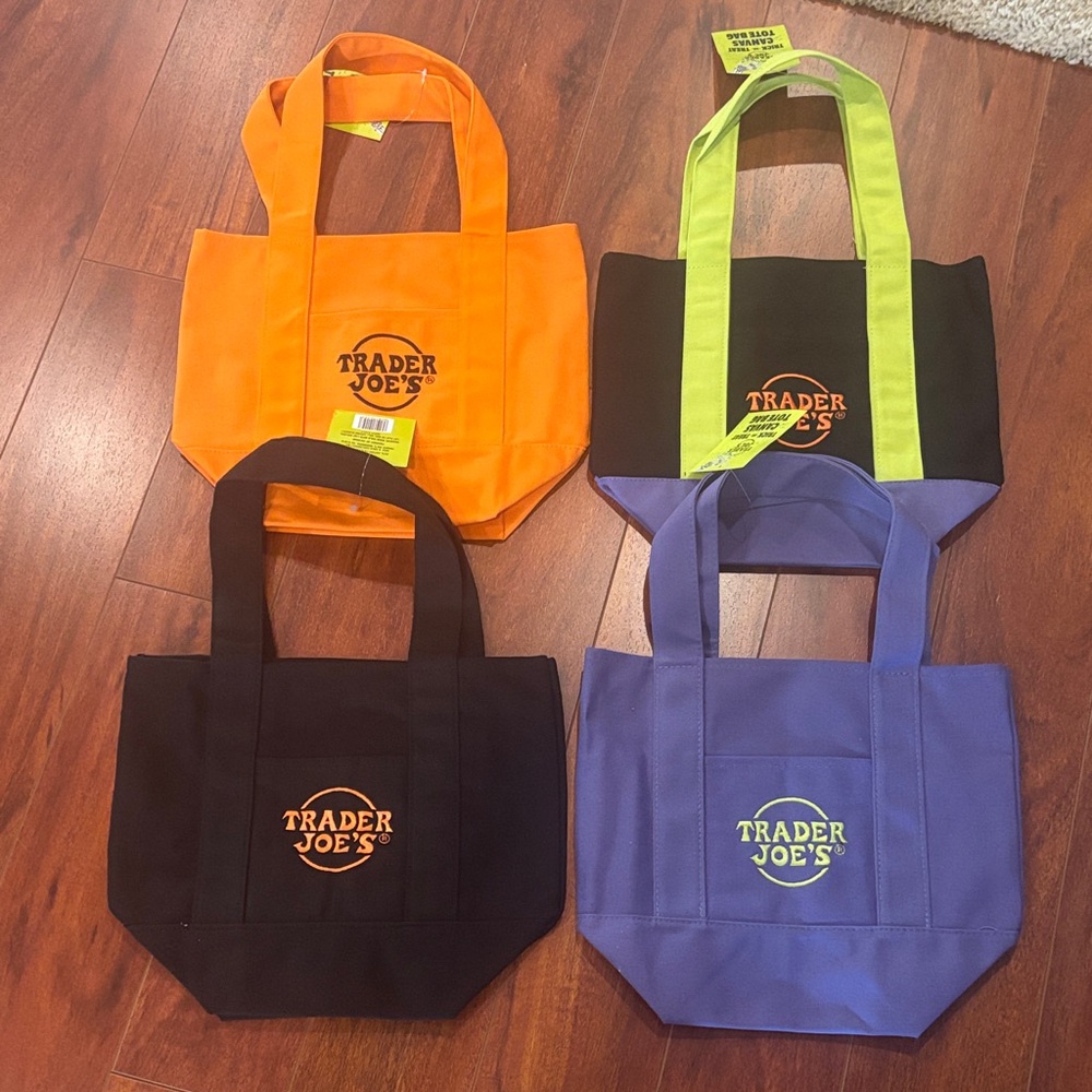 Trader Joe's Reusable Tote Bags Set